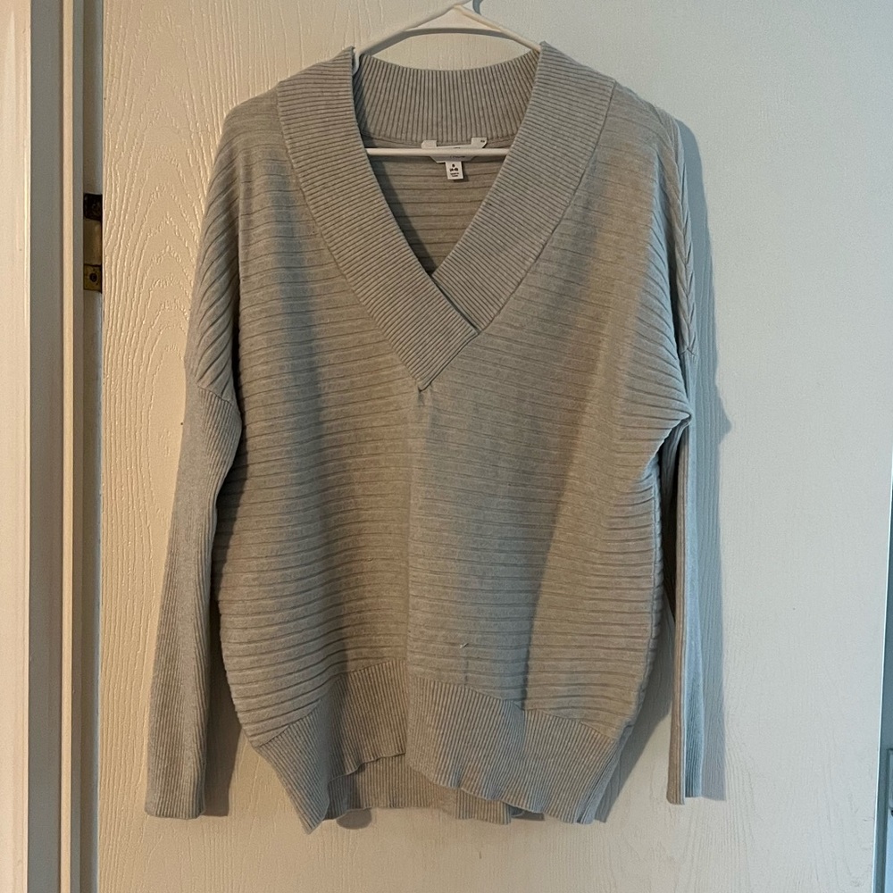 Time and Tru light grey sweater